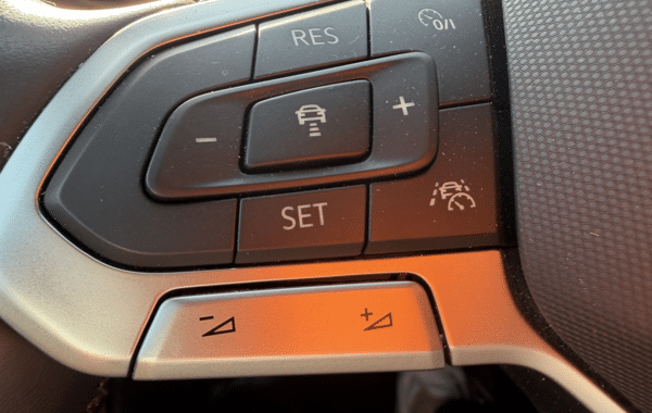 volkswagen-taigo-1-0-tsi-116ch-r-line-dsg7 - 995394713