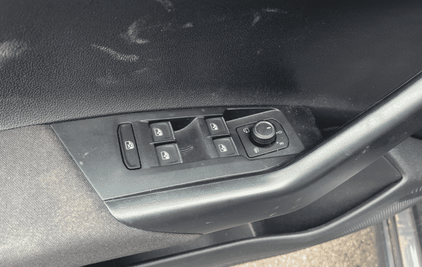 volkswagen-taigo-1-0-tsi-116ch-r-line-dsg7 - 995414713