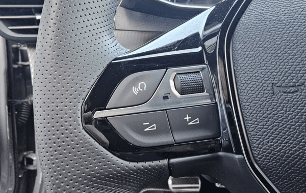peugeot-2008-1-2-hybrid-145ch-gt-e-dcs6 - 995784713