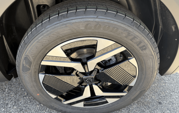 peugeot-2008-1-2-hybrid-145ch-gt-e-dcs6 - 995814713