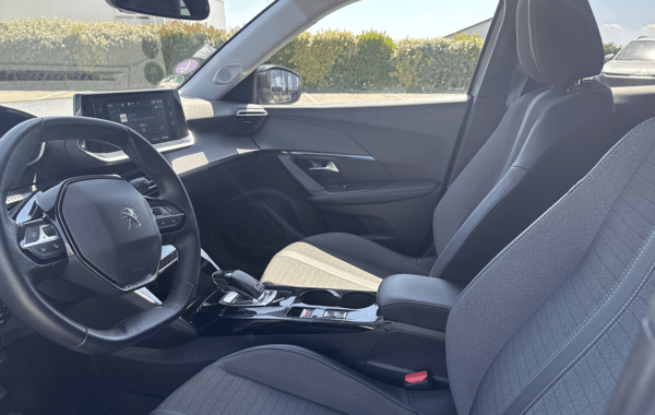 peugeot-2008-1-2-puretech-130ch-s-s-allure-eat8 - 995864713
