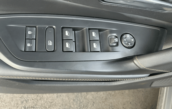 peugeot-408-plug-in-hybrid-225ch-gt-e-eat8 - 996114713