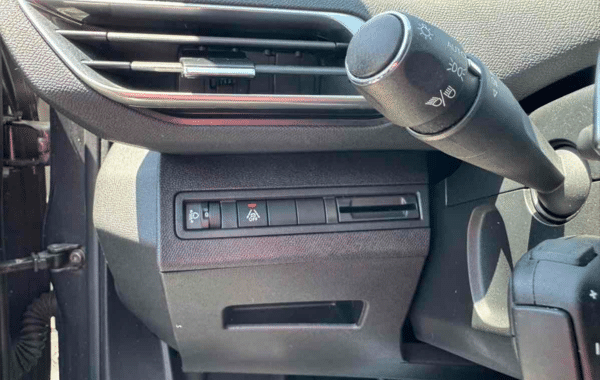 peugeot-3008-1-5-bluehdi-130ch-s-s-roadtrip-eat8 - 996764713