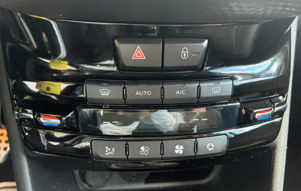 peugeot-2008-1-2-puretech-110ch-gt-line-s-s - 997664713