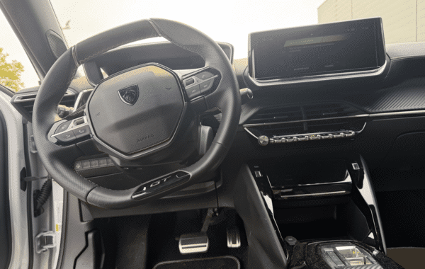peugeot-2008-1-2-puretech-130ch-s-s-gt-eat8 - 997814713