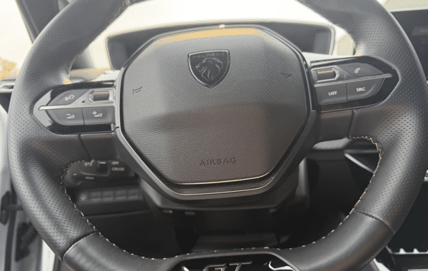 peugeot-2008-1-2-puretech-130ch-s-s-gt-eat8 - 997814713