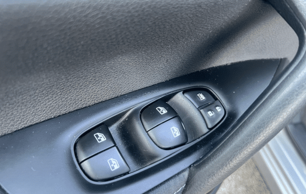nissan-qashqai-1-5-dci-115ch-n-connecta-dct-2019 - 998964713