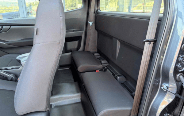 isuzu-d-max-2-2-ddi-164ch-b-strong-space-m-t - 999204713