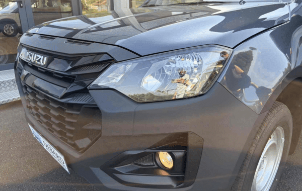 isuzu-d-max-2-2-ddi-164ch-b-strong-space-m-t - 999204713