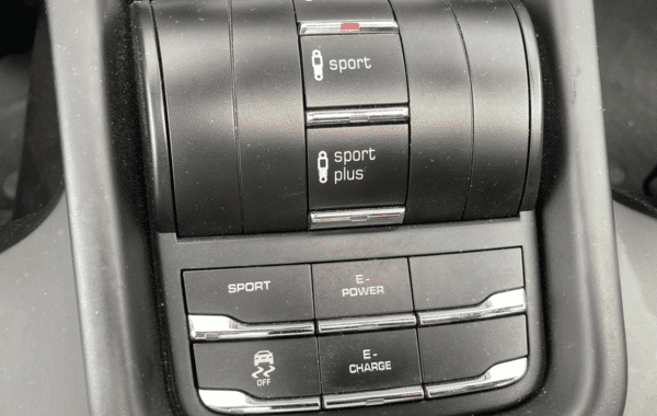 porsche-cayenne-958-3-0-416ch-s-e-hybrid-platinum-edition - 999374713