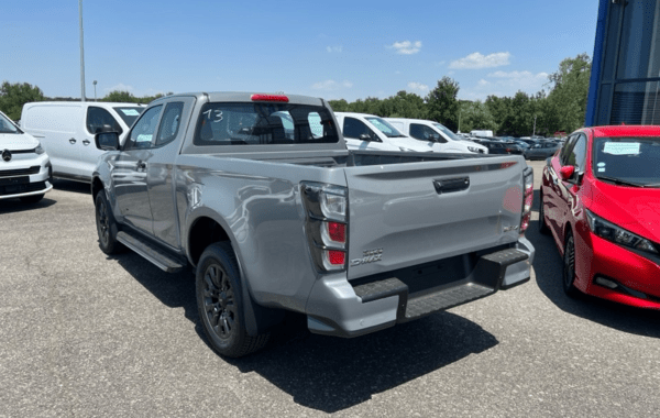 isuzu-d-max-2-2-ddi-164ch-b-strong-crew-a-t - 999474713