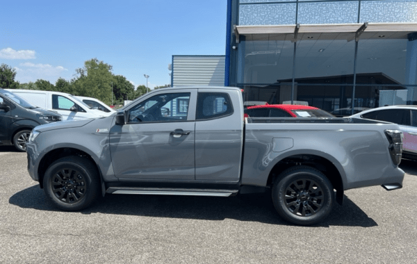 isuzu-d-max-2-2-ddi-164ch-b-strong-crew-a-t - 999474713