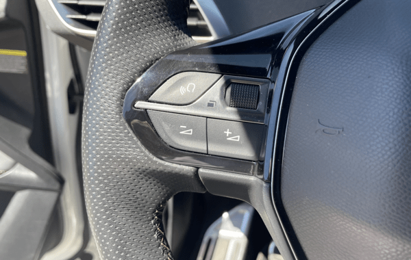 peugeot-3008-1-2-puretech-130ch-e6-c-gt-line-s-s - 60218575