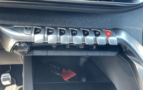 peugeot-3008-1-2-puretech-130ch-e6-c-gt-line-s-s - 60218575