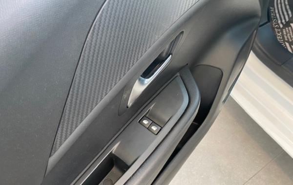 peugeot-208-1-2-puretech-75ch-s-s-like - 61848575