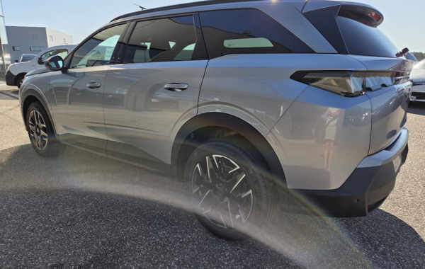 peugeot-5008-hybrid-145ch-allure-e-dcs6 - 64748575