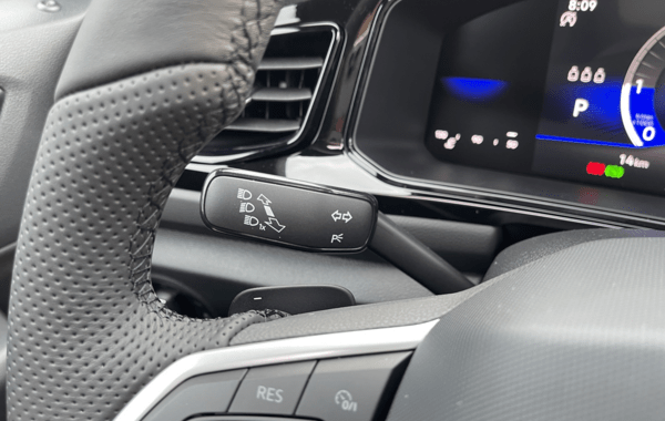 volkswagen-t-roc-2-0-tdi-150ch-r-line-dsg7 - 66148575