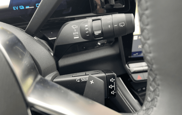 renault-austral-1-2-e-tech-full-hybrid-200ch-techno-26 - 66768575