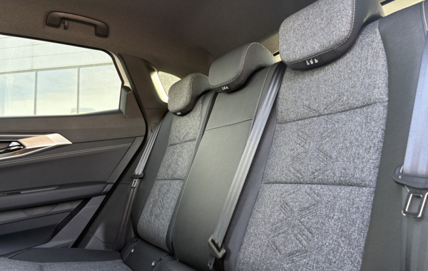 renault-austral-1-2-e-tech-full-hybrid-200ch-techno-25 - 66928575