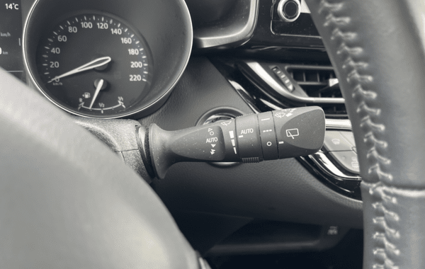 toyota-c-hr-1-8-hybride-122ch-design-e-cvt - 69938575