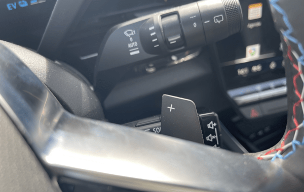 renault-austral-1-2-e-tech-full-hybrid-200ch-esprit-alpine-25 - 70238575