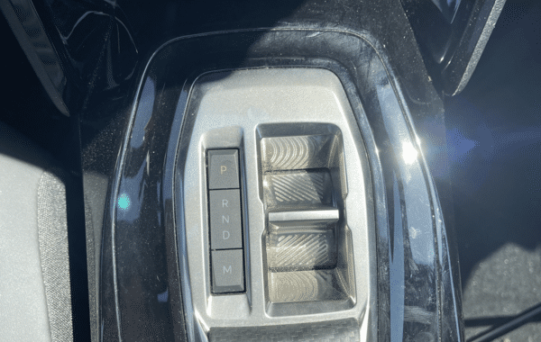 peugeot-2008-1-2-hybrid-145ch-allure-e-dcs6 - 70418575
