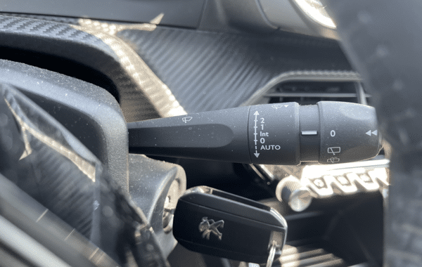 peugeot-2008-1-2-puretech-100ch-s-s-style - 71408575