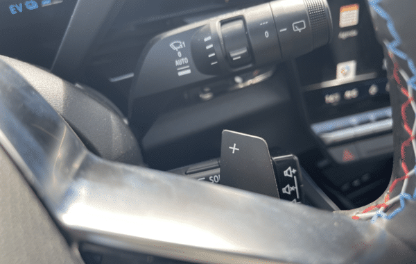 renault-austral-1-2-e-tech-full-hybrid-200ch-esprit-alpine-26 - 71498575