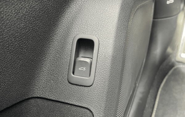 audi-q2-35-tdi-150ch-s-line-s-tronic-7 - 71888575