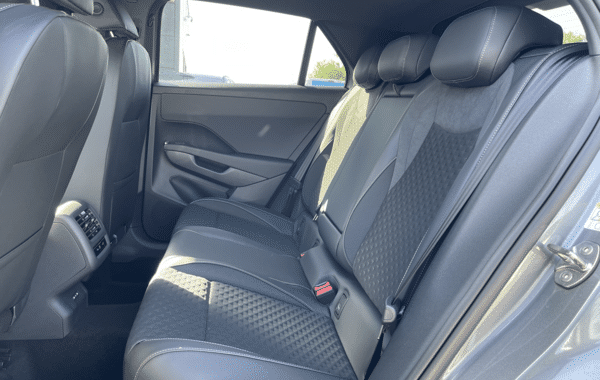volkswagen-t-roc-1-5-etsi-150ch-r-line-dsg7 - 71938575