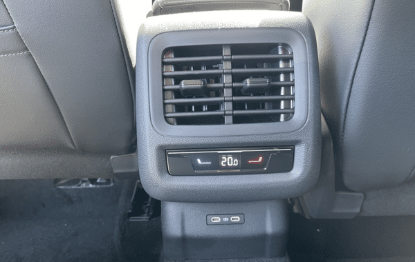 volkswagen-t-roc-1-5-etsi-150ch-r-line-dsg7 - 71938575