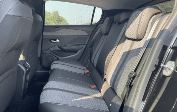 peugeot-308-1-5-bluehdi-130ch-s-s-allure-eat8 - 72118575