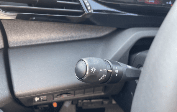peugeot-308-1-5-bluehdi-130ch-s-s-allure-eat8 - 72118575
