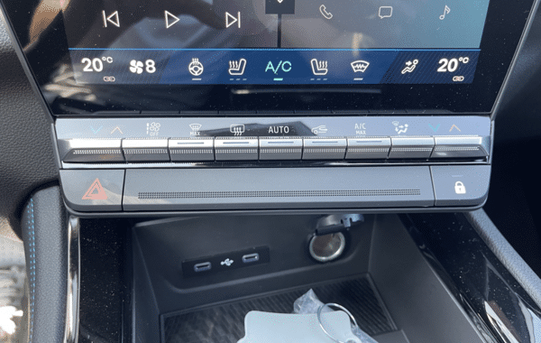 renault-austral-1-2-e-tech-full-hybrid-200ch-esprit-alpine-26 - 72208575