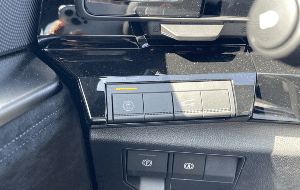 renault-austral-1-2-e-tech-full-hybrid-200ch-esprit-alpine-26 - 72208575