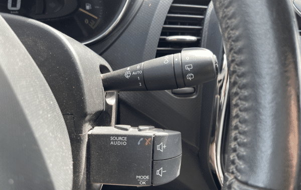 renault-captur-0-9-tce-90ch-stop-start-energy-intens-eco2-euro6 - 72828575