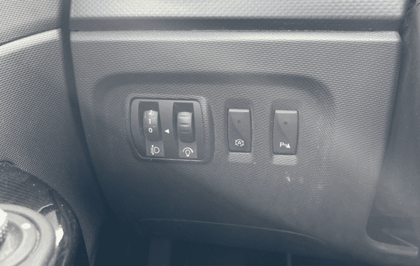 renault-captur-0-9-tce-90ch-stop-start-energy-intens-eco2-euro6 - 72828575