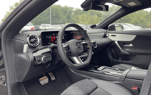 mercedes-cla-shooting-brake-200-d-150ch-amg-line-8g-dct - 72988575