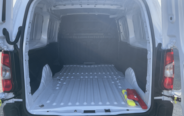 peugeot-partner-xl-diesel-130ch-automatique - 73858575