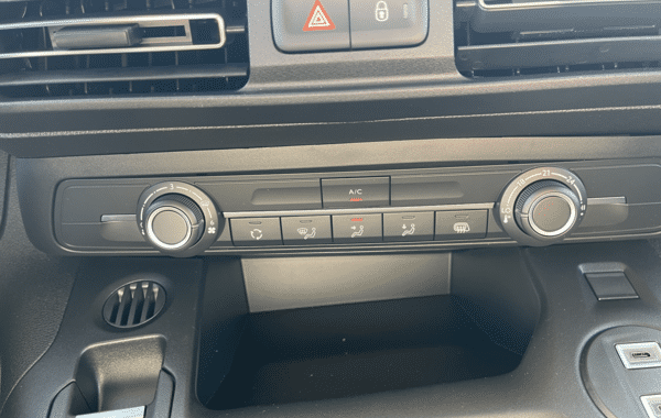 peugeot-partner-xl-diesel-130ch-automatique - 73858575