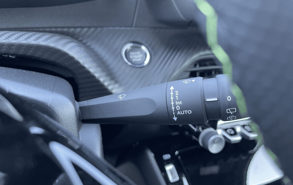 peugeot-2008-1-2-hybrid-145ch-gt-e-dcs6 - 73878575