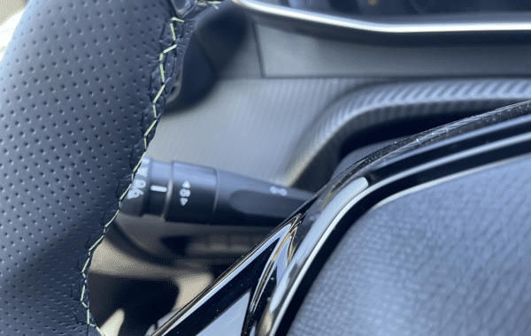 peugeot-2008-1-2-hybrid-145ch-gt-e-dcs6 - 73878575