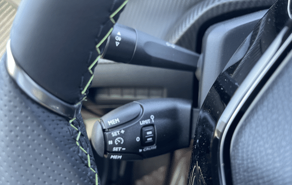 peugeot-2008-1-2-hybrid-145ch-gt-e-dcs6 - 73878575