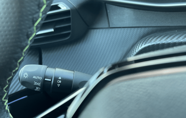 peugeot-2008-1-2-hybrid-145ch-gt-e-dcs6 - 74518575