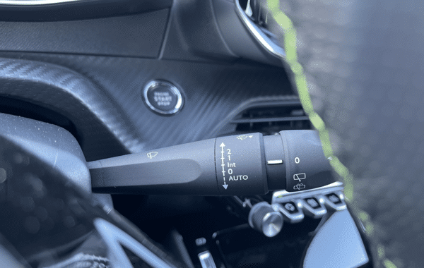 peugeot-2008-1-2-hybrid-145ch-gt-e-dcs6 - 74528575
