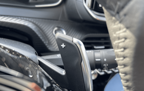 peugeot-2008-1-2-hybrid-136ch-allure-e-dcs6 - 75648575