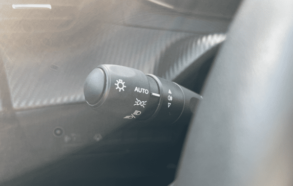 peugeot-2008-1-2-hybrid-136ch-allure-e-dcs6 - 75648575