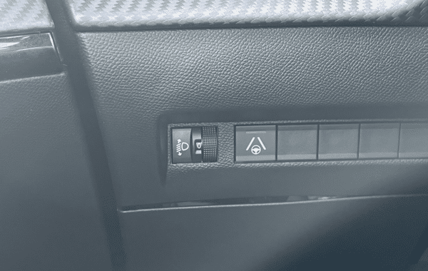 peugeot-2008-1-2-hybrid-136ch-allure-e-dcs6 - 75648575