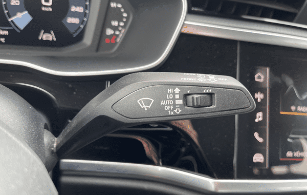 audi-q3-35-tfsi-150ch-design-s-tronic-7 - 75668575