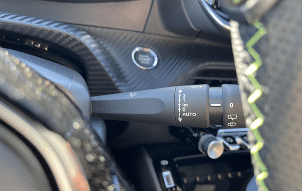 peugeot-2008-1-2-hybrid-145ch-gt-e-dcs6 - 75878575